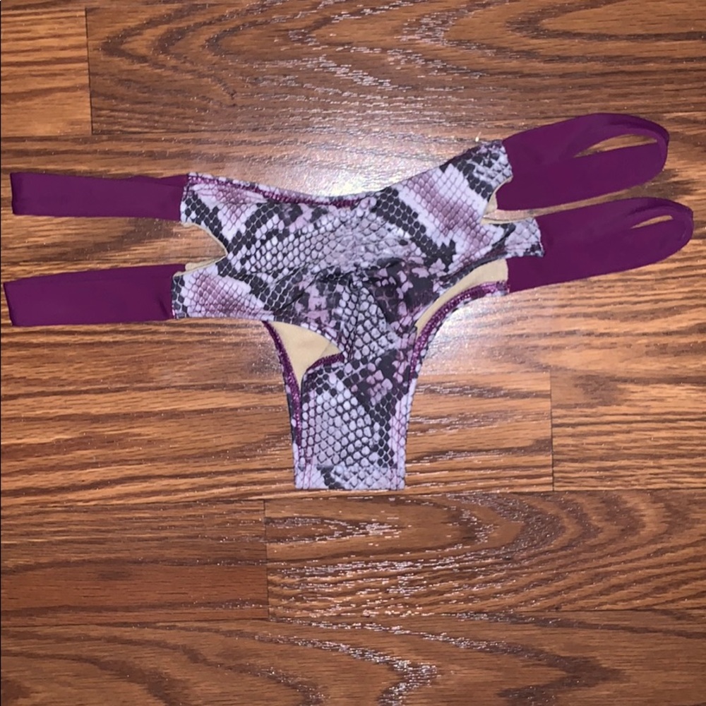 Bathing suit - Picture 2 of 4